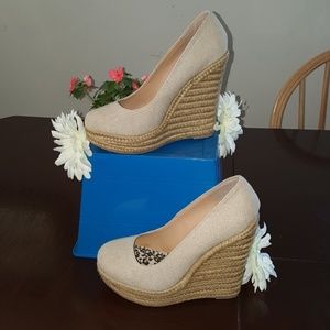 Delicious Beige Wedge